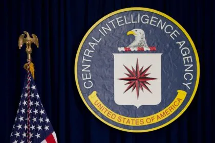 CIA richtet sich mit Video an KPCh-Militärüberläufer - viral trotz Firewall