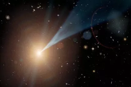 Galaxie „umgekippt“ - Schwarzes Loch zeigt Richtung Erde