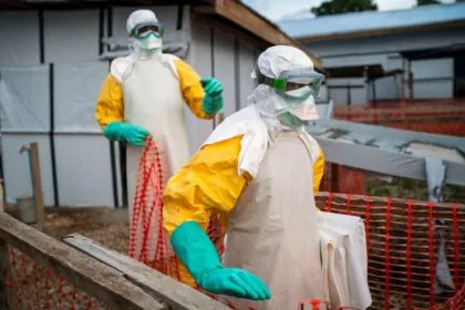 Ebola-Ausbruch: Mehr als 900 Verdachtsfälle im Kongo - Uganda meldet zwei neue Fälle