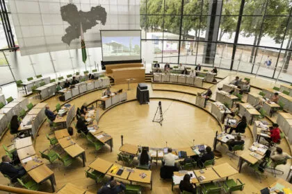 AfD in Sachsen bei 42 Prozent - CDU verliert deutlich an Zustimmung