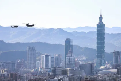 China simuliert Angriff auf Taiwan - Börsenrekorde in Asien durch Trump