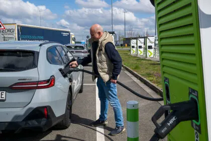 Der Bund fördert wieder den Kauf von E-Autos: Wie man einen Antrag stellt