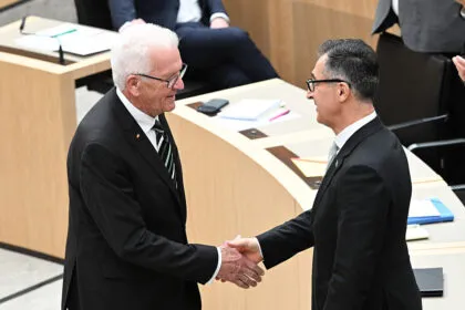 Özdemir zum Ministerpräsidenten Baden-Württembergs gewählt
