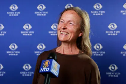 „Der liebe Gott hat mich offensichtlich hierhergeführt“ - Gesangspädagogin entdeckt Shen Yun