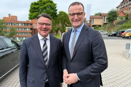 „Wir sind Merz“: Rhein und Spahn stellen sich demonstrativ hinter Merz