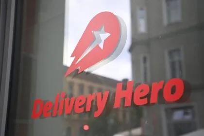 Uber will Berliner Essenslieferdienst Delivery Hero übernehmen