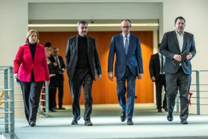 Druck auf Koalition wächst - Söder spricht vom „Weimarer Weg“