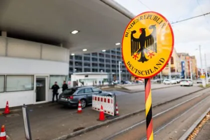 Grenzkontrollen: Bis zu 14.000 Beamte im Einsatz - über 9.000 Menschen zurückgewiesen