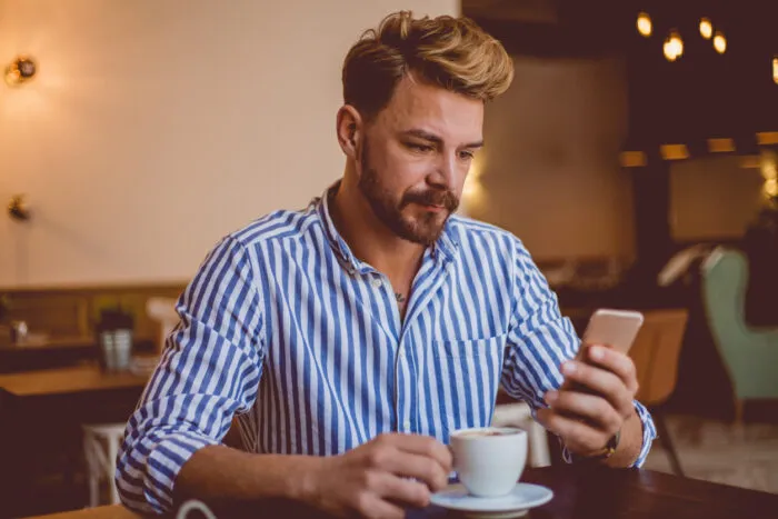 In einer vernetzten Welt wirken unerklärliche Kontaktabbrüche durch Personen, die einem wichtig sind, sehr verstörend. Foto: Primorac91/iStock
