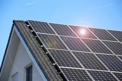 Sonne satt am Pfingstmontag: Wenn zu viel Solarstrom zum Problem wird