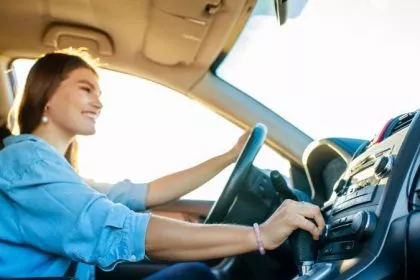 Mit 15 Jahren im eigenen BMW zur Schule - In Schweden geht das