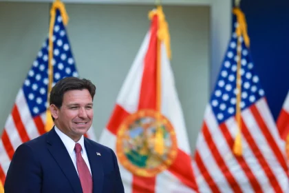 Floridas Gouverneur DeSantis legt Plan zum Neuzuschnitt der Wahlkreise vor