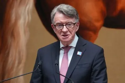 EU-Untersuchungen wegen möglicher Regelverstöße gegen ehemaligen britischen Minister