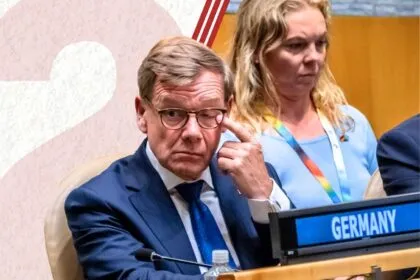 4. Juni: Gescheiterte UN-Wahl | Verstoß gegen EU-Asylrecht | Resolution gegen Irankrieg