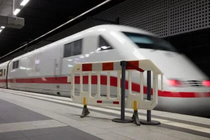 Ab Sonntag zwischen Berlin-Hamburg: Züge rollen im Halbstundentakt