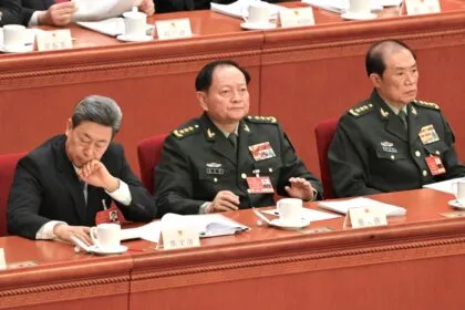 Chinesisches Militär im Umbau: Zerbrechliches Machtgleichgewicht kommt ans Licht