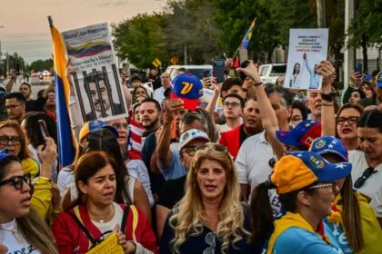 Repressalien und Mord: Geflüchtete Venezolaner berichten vom Leben unter Maduro