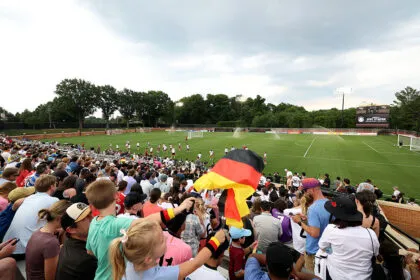 Die WM und das Wetter: Bei Blitzen wird das Spiel unterbrochen