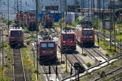 NRW-Zugverkehr teilweise eingestellt, kein Straßenbahnverkehr in Leipzig und Nürnberg