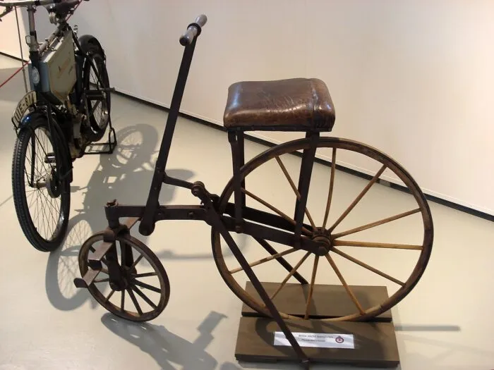 Von der Draisine zum Fahrrad: das Schubstockrad