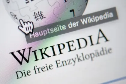 Wikipedia-Mitgründer: Epoch Times ist nicht rechts, das Wiki oftmals Propaganda