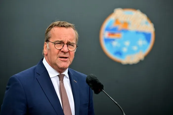 Verteidigungsminister Boris Pistorius (SPD) hat noch keine Entscheidung über Projektpartner für die Entwicklung eines neuen Kampfflugzeugs getroffen.