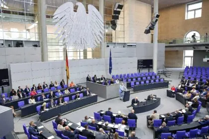 LIVESTREAM: Merz gibt Regierungserklärung ab - Rede von Weidel
