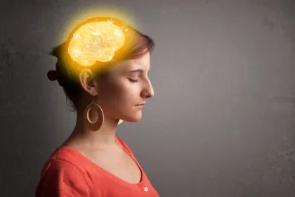 Gehirngesundheit: Wie Schlaf die neuronale Regeneration sichert & Praxistipps