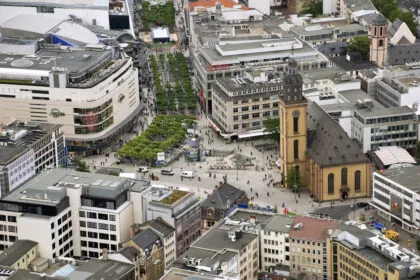 Nur Berlin, Hamburg und Bremen wachsen - Bevölkerung Deutschlands 2025 leicht gesunken