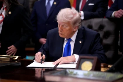 Trump senkt Zölle auf Stahl, Aluminium und Agrartechnik bis 2027