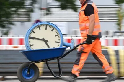 Wirtschaft drängt auf Wochenarbeitszeit statt Acht-Stunden-Tag