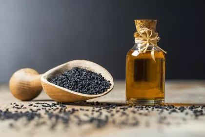 Schwarzkümmel: Wie das nussige Gewürz Cholesterin- und Blutfettwerte positiv beeinflussen kann