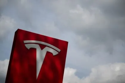 IG Metall fordert bessere Arbeitsbedingungen bei Tesla Grünheide