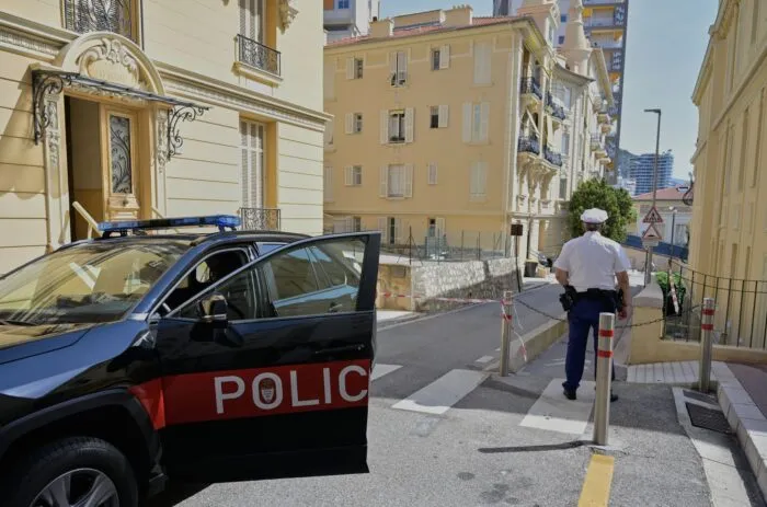 Noch immer schwebt nach der Explosion in Monaco eine Frau in Lebensgefahr.
