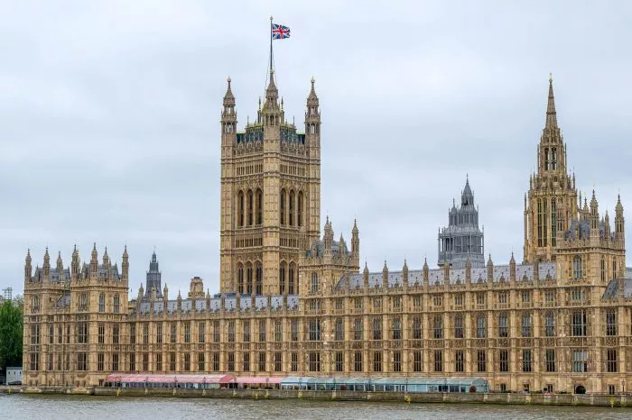 Die Labour-Partei steuert auf eine historische Mehrheit im Parlament zu. (Archivbild)