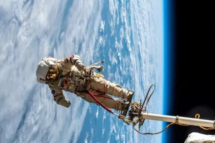Auf der ISS im All gebrauter Sake für fast 600.000 Euro verkauft