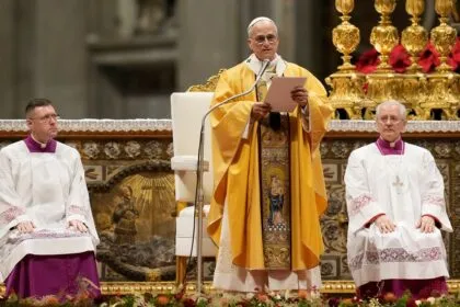 Papst Leo XIV. ruft zu Frieden auf - Weihnachten als Fest der Hoffnung