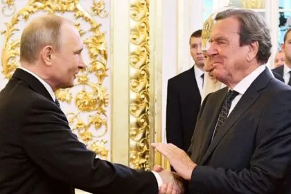 Putin empfängt Schröder in Moskau - Gespräch unter vier Augen