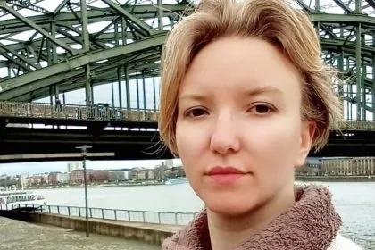 Hoffnung bei COVID-Impfschaden: Rheinländerin findet Weg zur Besserung