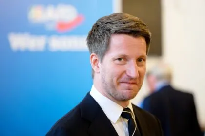 NRW: AfD-Landeschef setzt sich bei Parteitag durch
