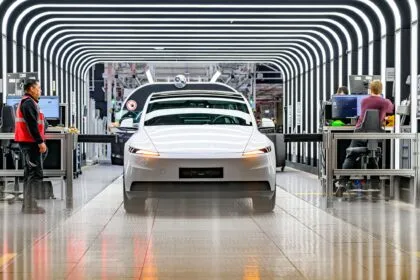 Tesla stärkt Werk in Grünheide mit 1.000 neuen Mitarbeitern