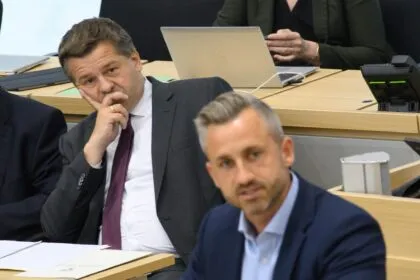 Umfrage zu Landtagswahl in Sachsen-Anhalt: AfD weiter deutlich vor der CDU