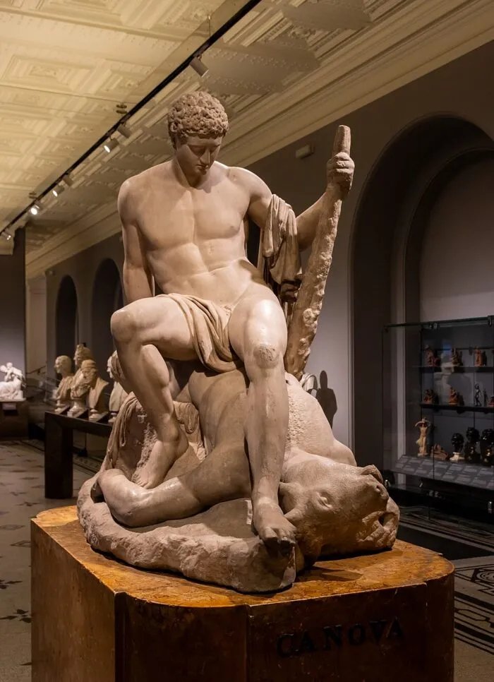 Die Skulptur „Theseus und der Minotaur“ von Antonio Canova