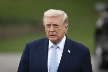 „1000 Raketen sind bereit“: Trump droht Iran mit Vernichtung im Fall eines Mordanschlags