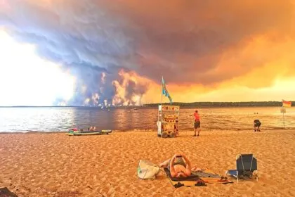 220.000 Menschen evakuiert: Waldbrand in der französischen Gironde breitet sich weiter rasch aus