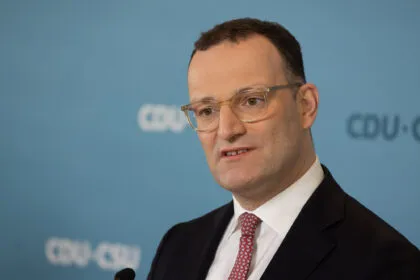 Leihmutter-Debatte: Spahn gerät immer stärker unter Druck