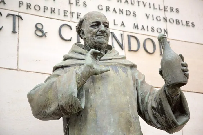 Dom Pérignon: Erfinder des Champagner?