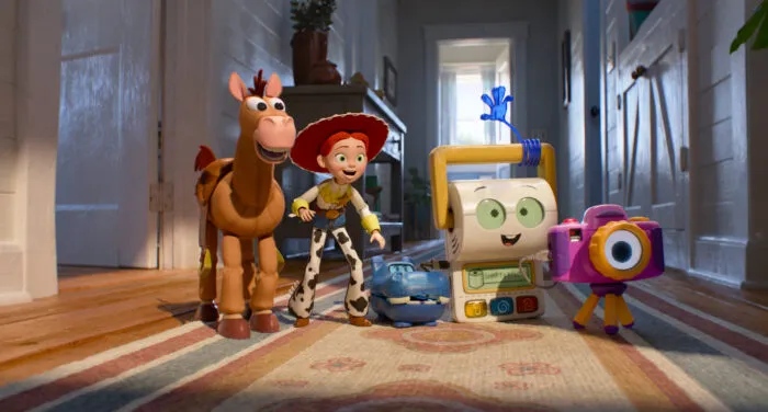 (Von links nach rechts) Bullseye, Jessie (Originalsprecher Joan Cusack), Atlas (Originalsprecher Craig Robertson), Smarty Pants (Originalsprecher Conan O'Brien) und Snappy (Originalsprecherin Shelby Rabara) in „Toy Story 5“. Foto: mit freundlicher Genehmigung von Pixar. © 2026 Disney/Pixar