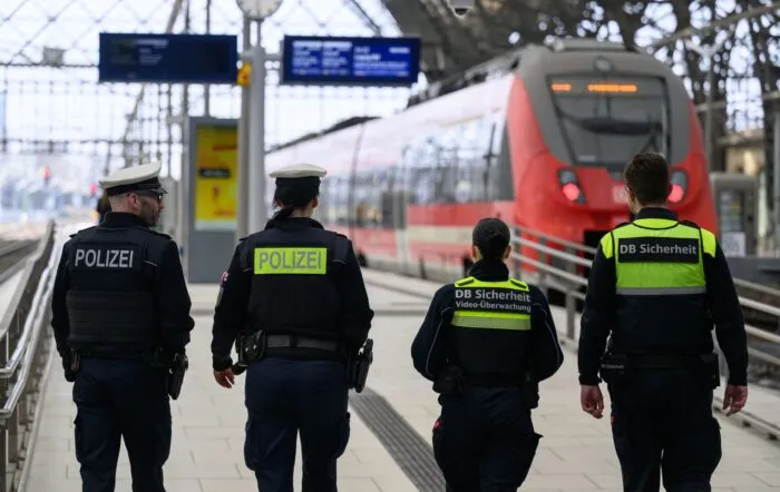 Die Bundespolizei hat im vergangenen Jahr mehr Gewaltdelikte an Bahnhöfen und anderen Orten, wo sie für die Sicherheit zuständig ist, festgestellt. (Archivbild)