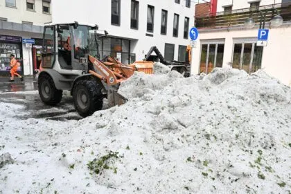 Mehrere Verletzte bei Unwetter rund um Nürnberg - Stromausfall in Reutlingen